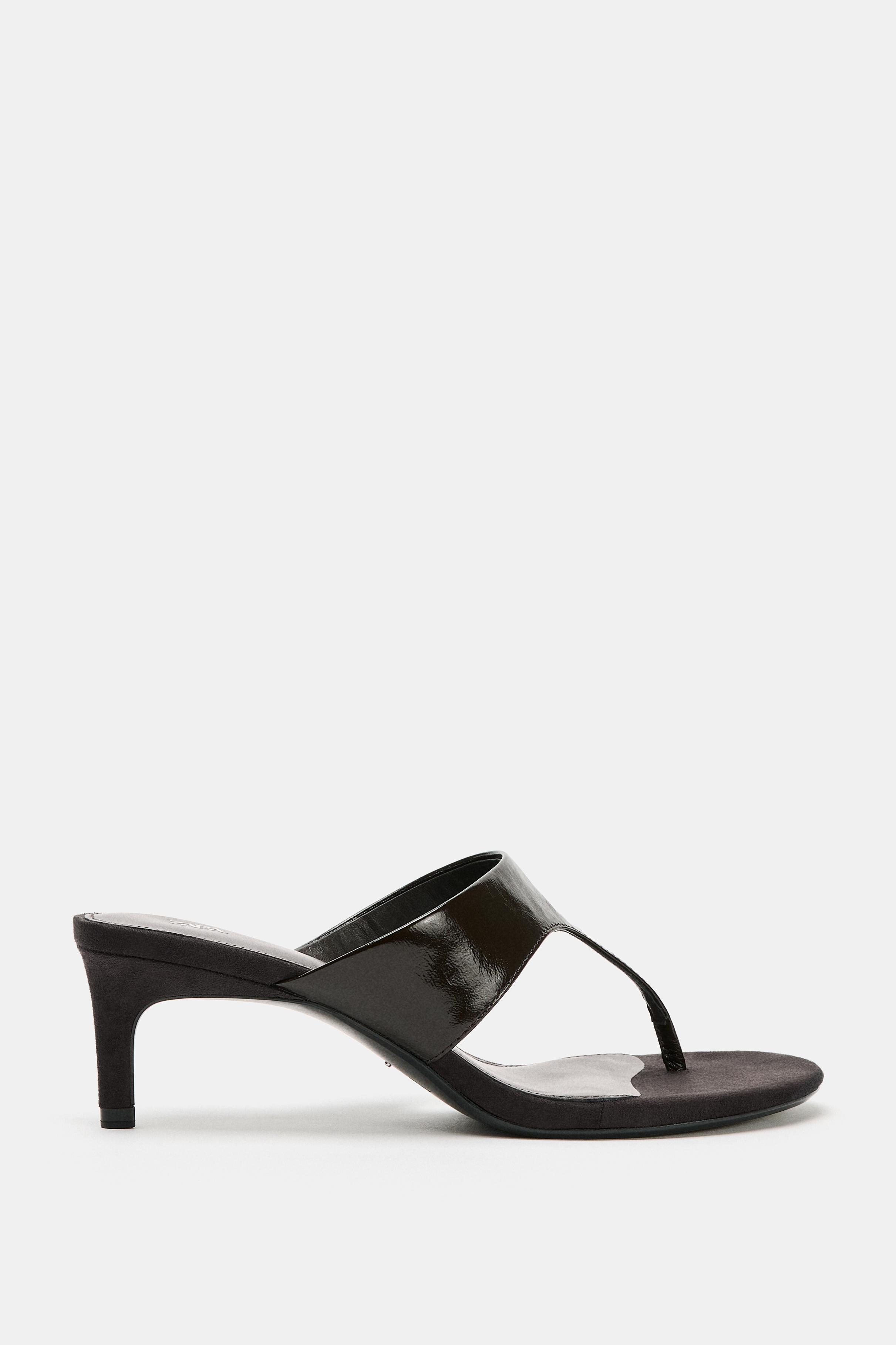LEATHER STRAPPY SANDALS